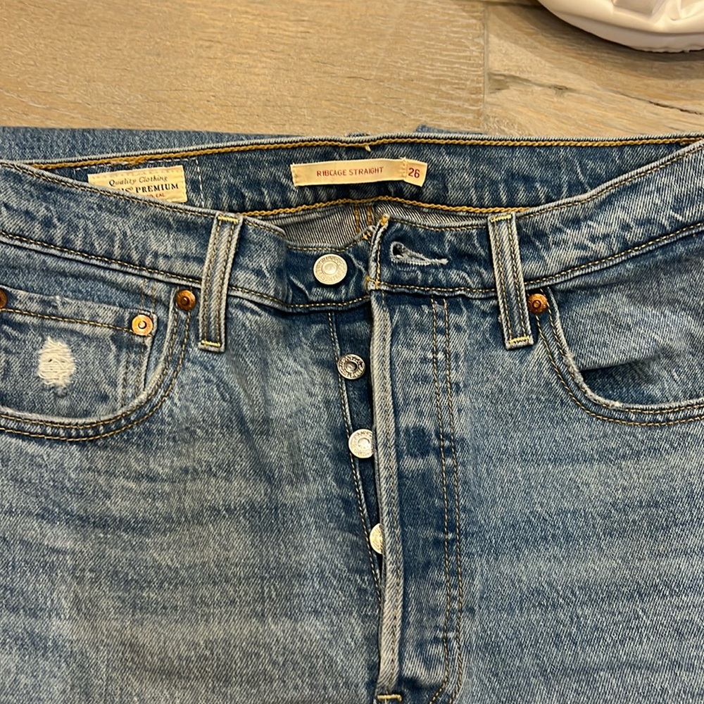 Levis ribcage straight 26